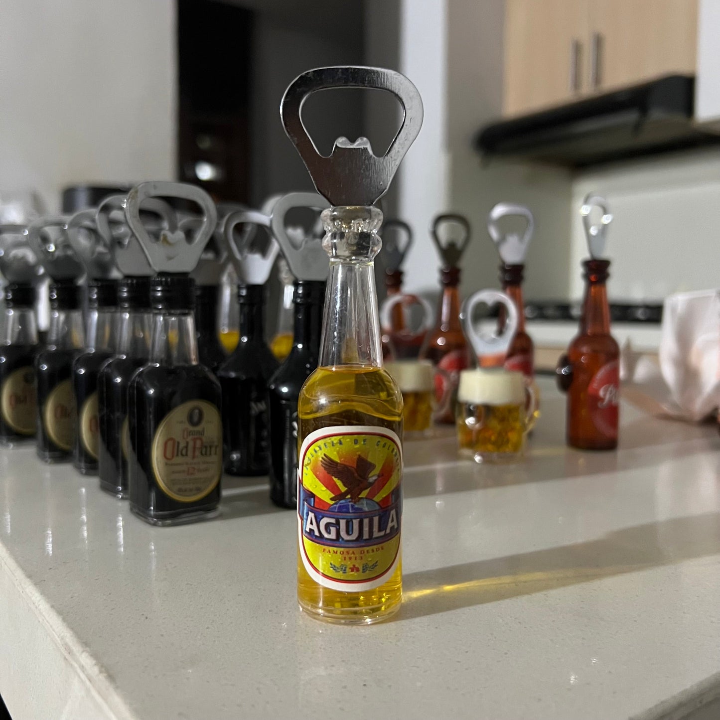 DESTAPADOR CON IMÁN AGUILA